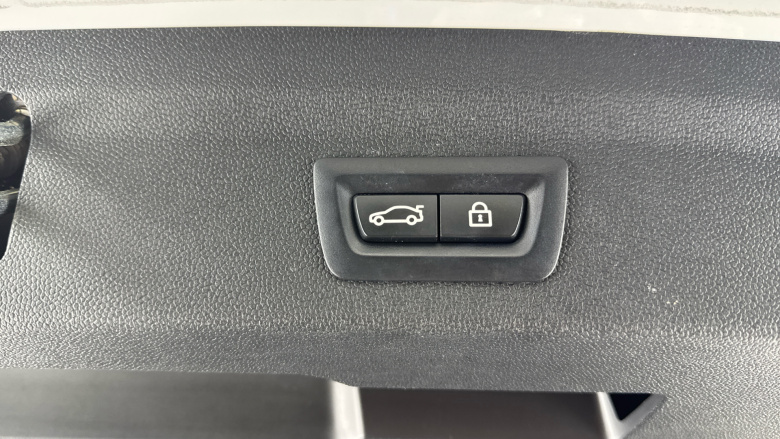 MINI Countryman 1.5 Cooper 5dr [Chili/Media Pack XL] Petrol Hatchback